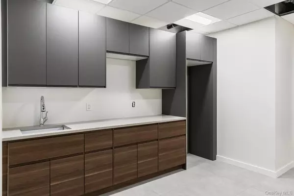 Garden City, NY 11530,1051 Franklin AVE #107-110