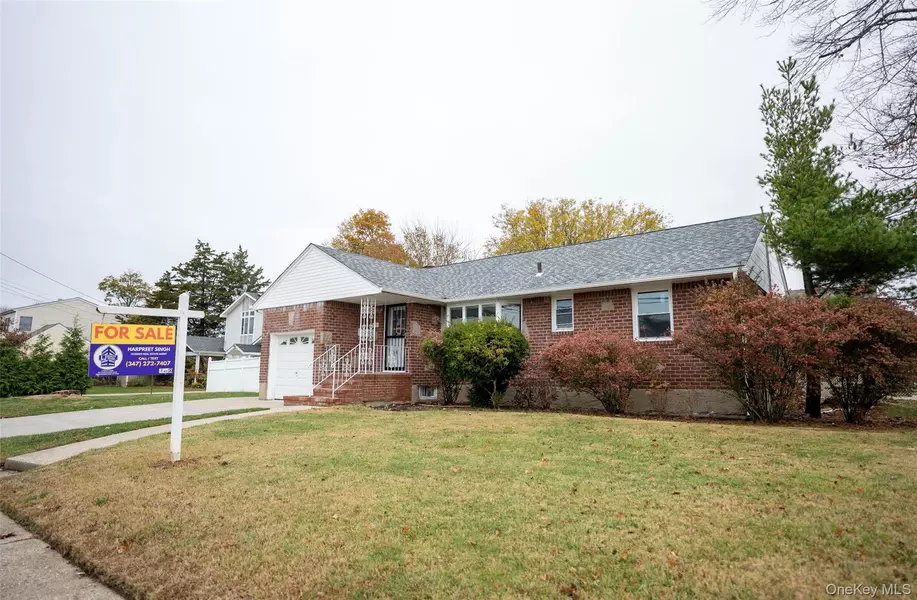 95 Harold AVE, Hempstead, NY 11550