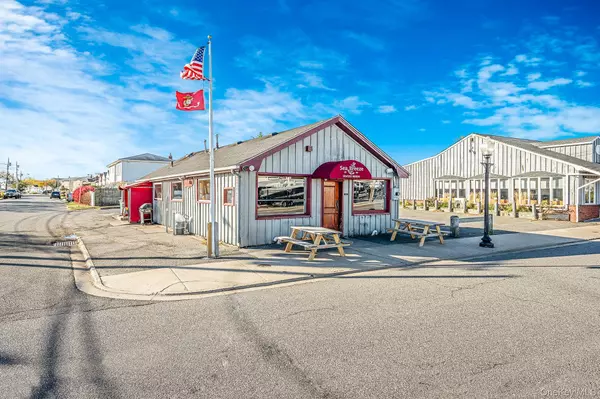 Babylon, NY 11702,470 Fire Island AVE