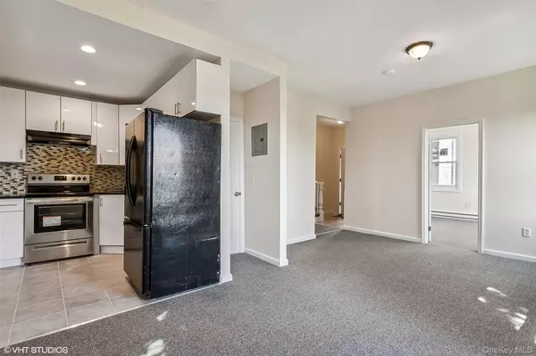 Yonkers, NY 10701,15 Stewart PL