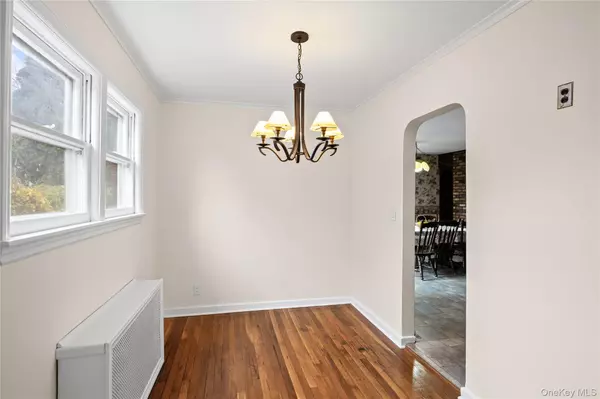 Williston Park, NY 11596,35 Lipton LN