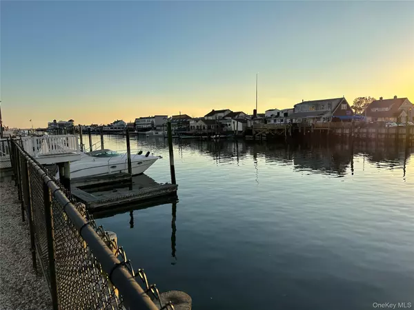 Freeport, NY 11520,756 Guy Lombardo AVE