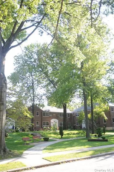 58-14 251st ST #230, Little Neck, NY 11362