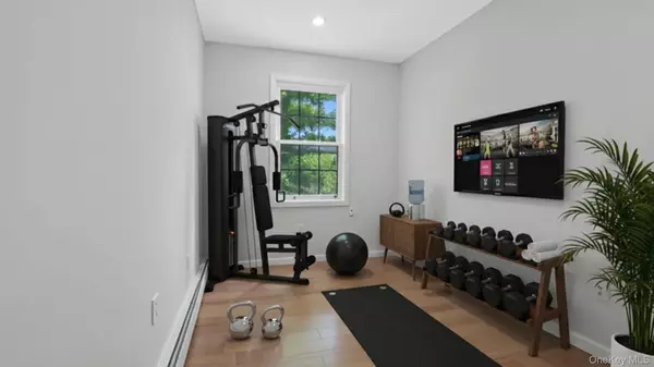 Bronx, NY 10460,504 VAN NEST