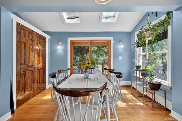 Florida, NY 10921,252 Round Hill RD