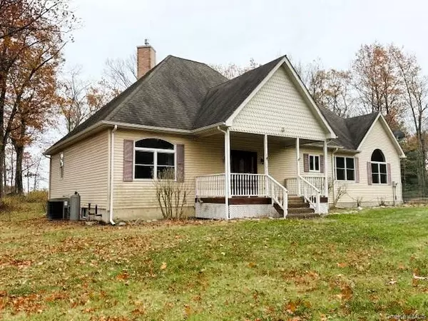 532 Roosa Gap RD, Bloomingburg, NY 12721