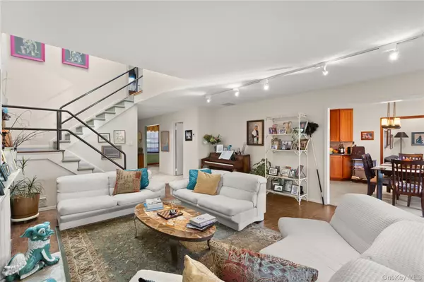 Bay Shore, NY 11706,183 Captains WAY