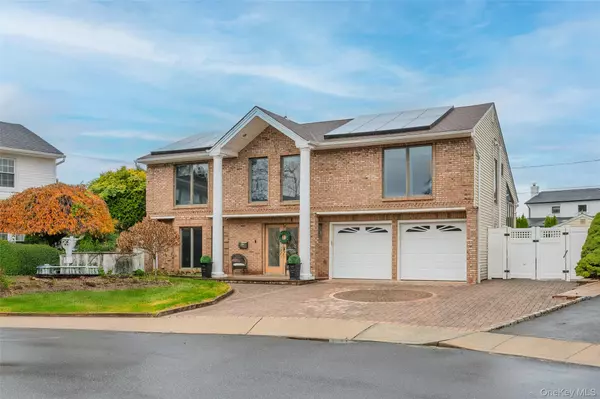 Westbury, NY 11590,709 Demott CT