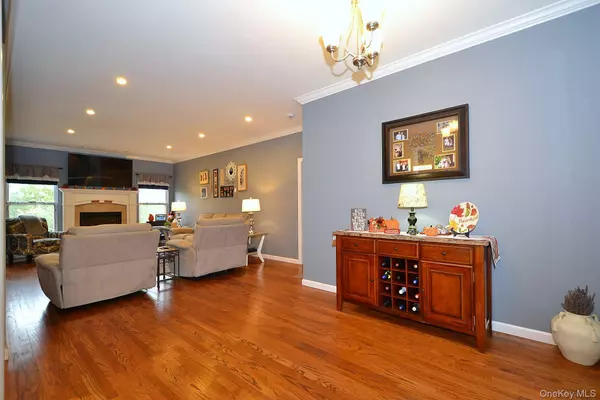 Selden, NY 11784,11 Macintosh