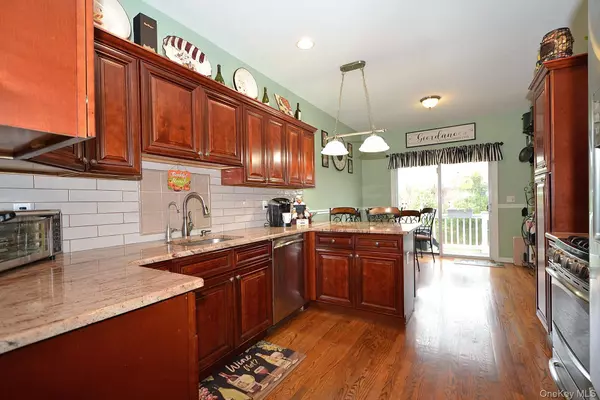 Selden, NY 11784,11 Macintosh