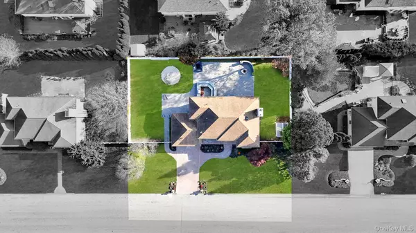 Selden, NY 11784,14 Adamson ST