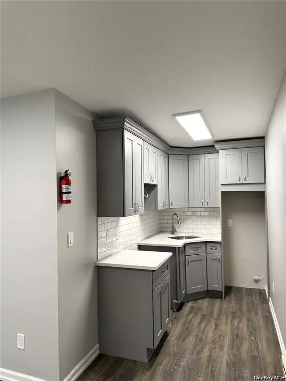 Poughkeepsie, NY 12603,23 Collegeview AVE #21-6