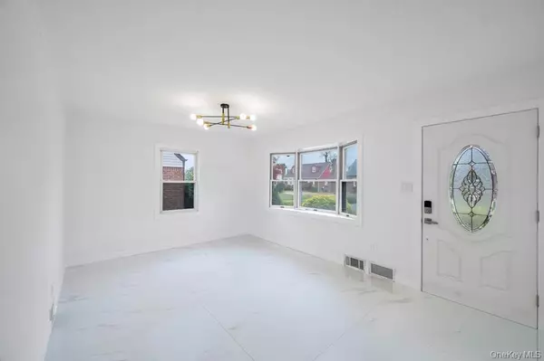 Hicksville, NY 11801,5 Edward AVE