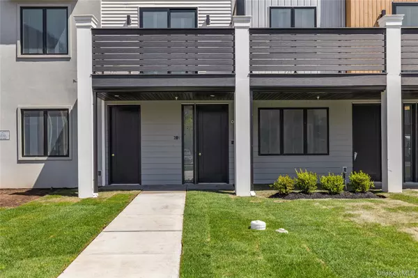 Spring Valley, NY 10977,234 Old Nyack TPKE #201