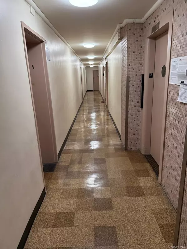 Bronx, NY 10467,3520 Tryon AVE #303