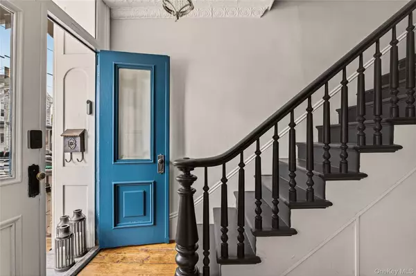 Hudson, NY 12534,19 8th ST