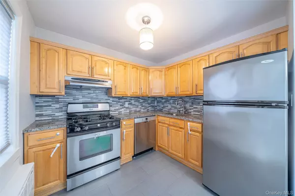 Eastchester, NY 10709,14 Leewood CIR #6L