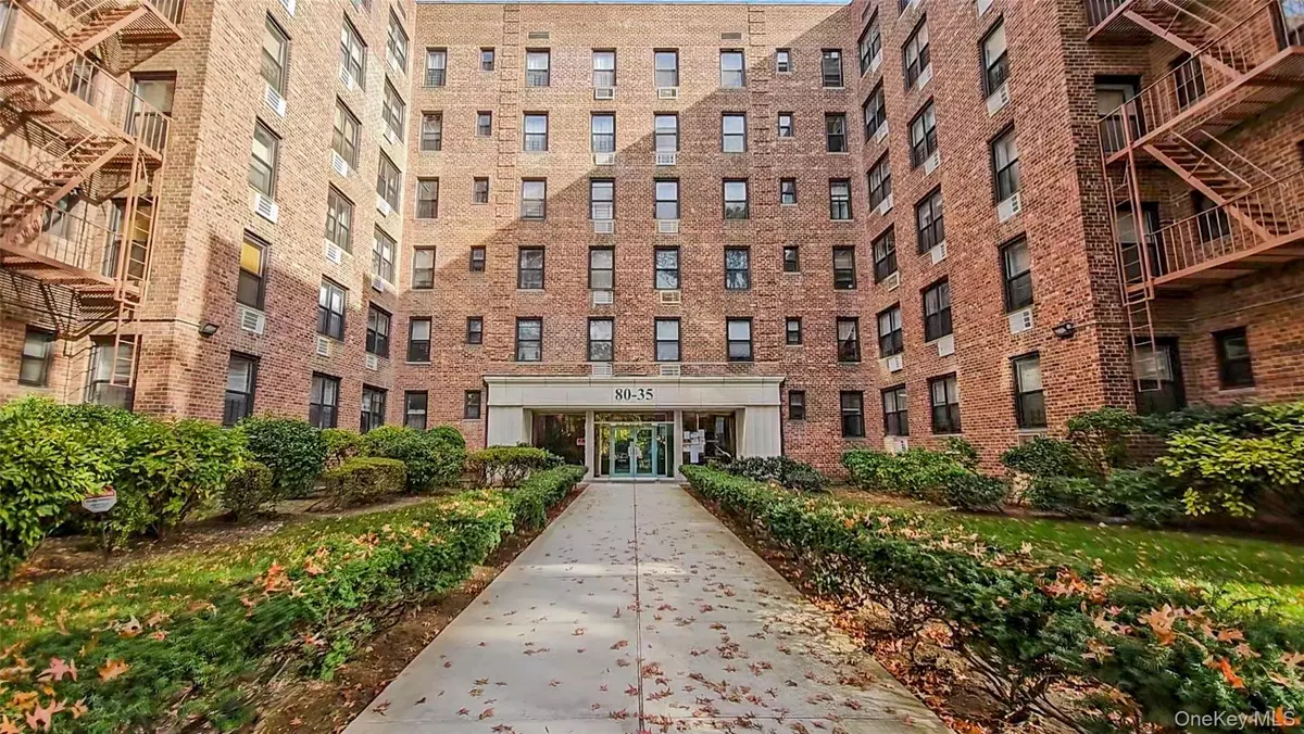 Oakland Gardens, NY 11364,80-35 Springfield Blvd #4F