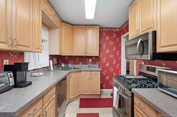 North Merrick, NY 11566,2271 Locust ST