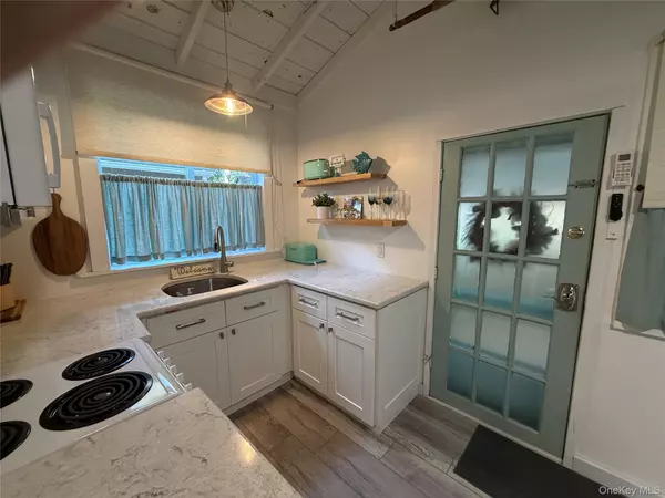 Baiting Hollow, NY 11933,15 Whalers PATH