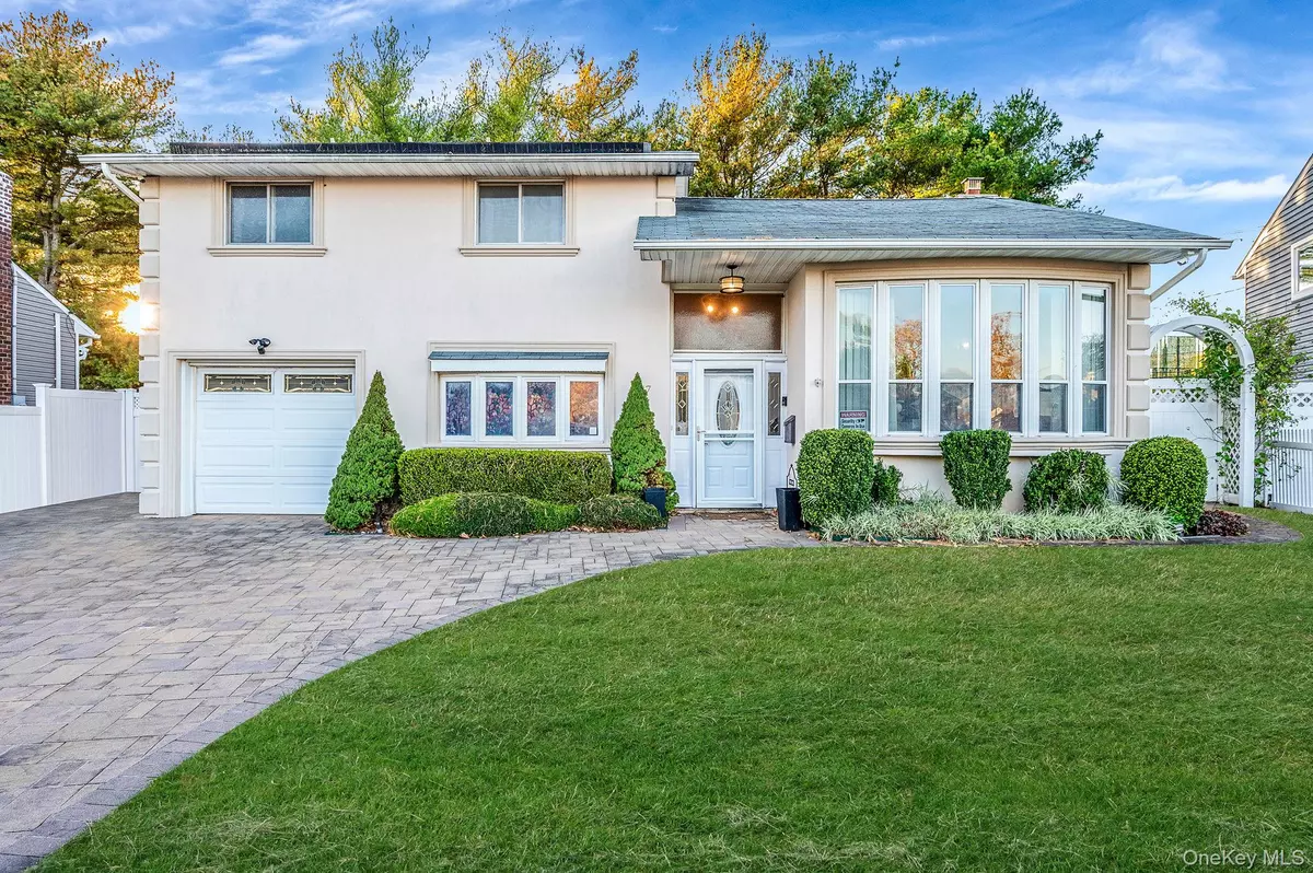 East Meadow, NY 11554,287 Clearmeadow DR