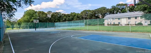 Coram, NY 11727,10 Aspen CT #0