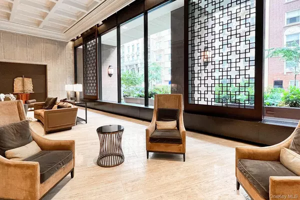 New York (manhattan), NY 10023,20 West 64 ST #30A