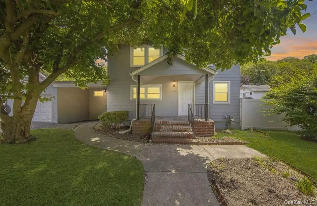 Tuxedo Park, NY 10987,119 E Village RD