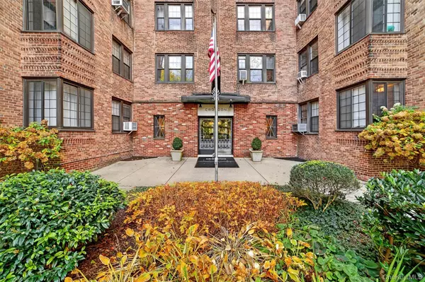 Bronxville, NY 10708,35 Parkview AVE #6K