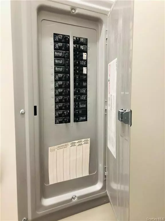 New York (manhattan), NY 10016,77 Park AVE