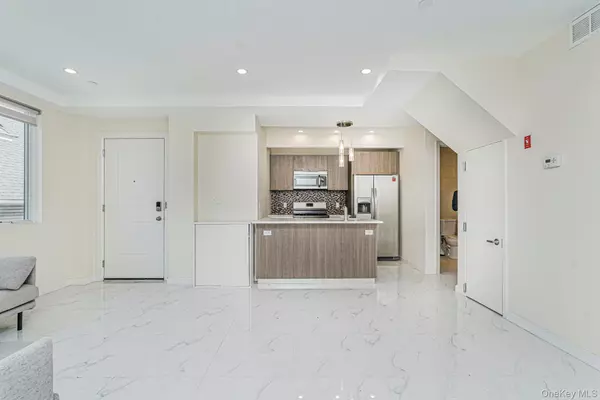 Brooklyn, NY 11214,8794 17 AVE