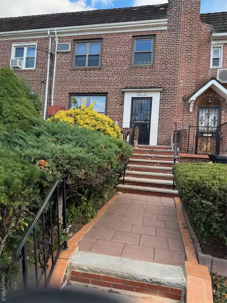 10252 63rd AVE, Forest Hills, NY 11375