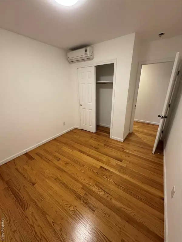 College Point, NY 11356,914 College Point BLVD #Fl1