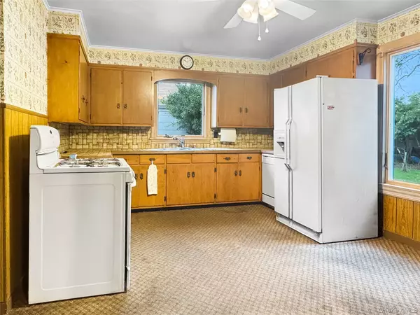 Greenport, NY 11944,57 (aka 400) Wilmarth AVE