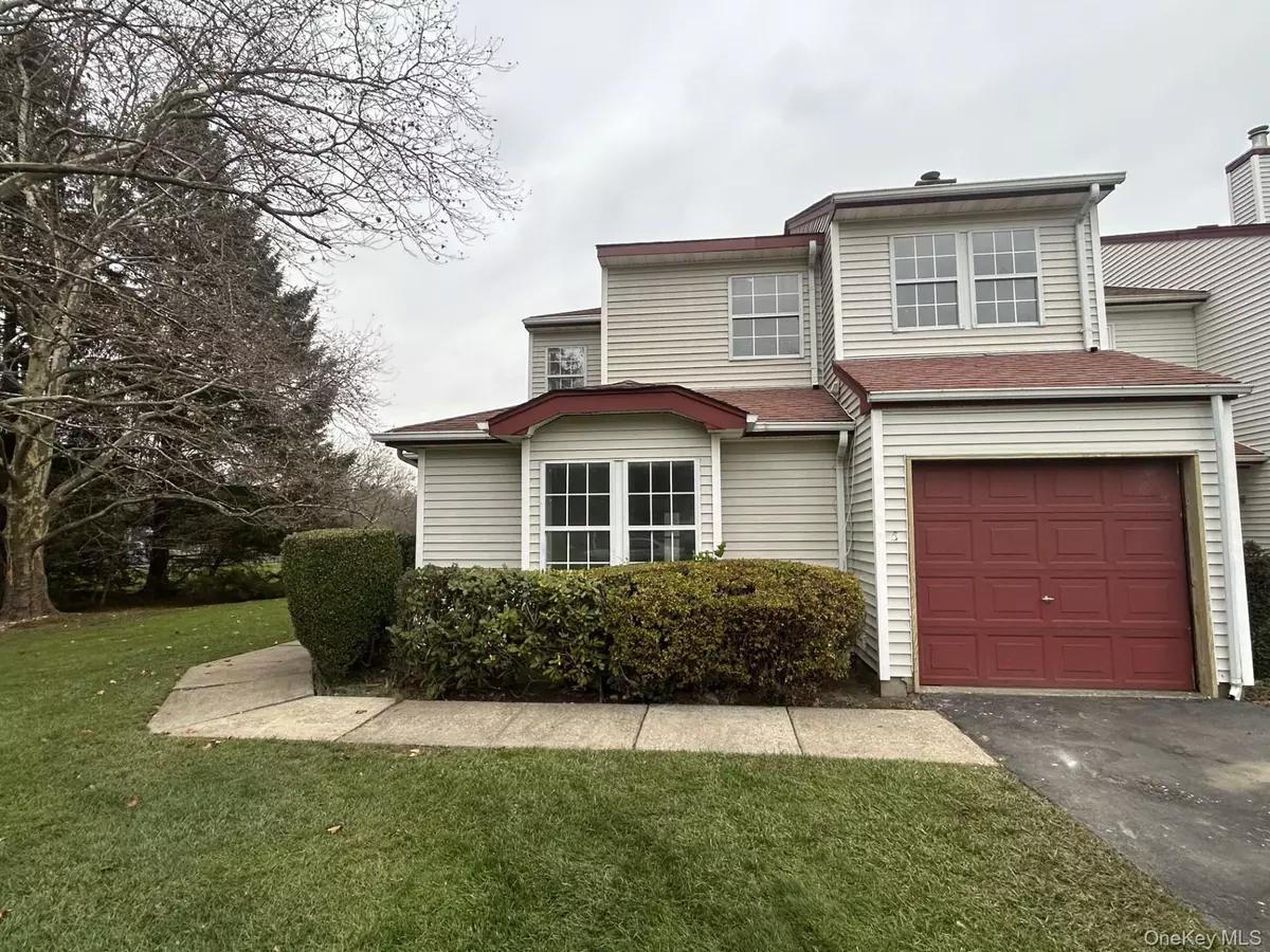 Coram, NY 11727,5 Norfolk CT