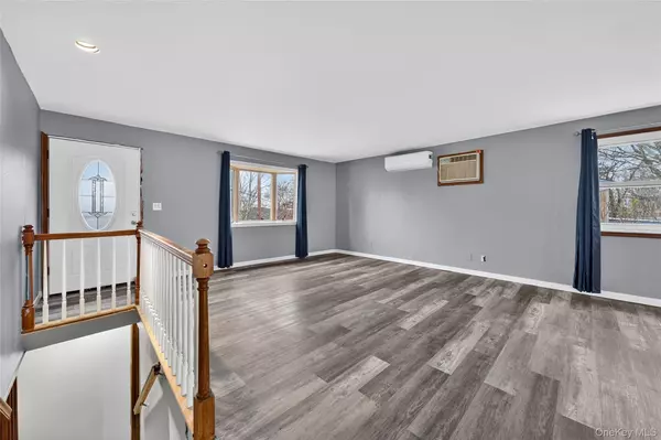 Monroe, NY 10950,3 Hickory LN