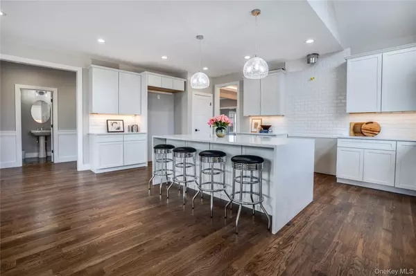 Hyde Park, NY 12538,11 Bear Hollow LN