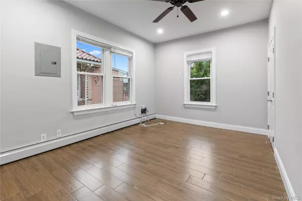 Long Beach, NY 11561,148 W Walnut ST