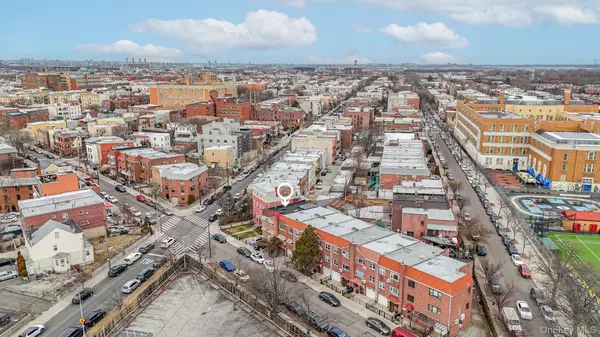 Long Island City, NY 11103,47-05 Newtown RD