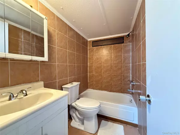 Goshen, NY 10924,349 W Main ST