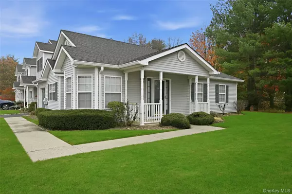 Smithtown, NY 11787,12 Merrimack RD