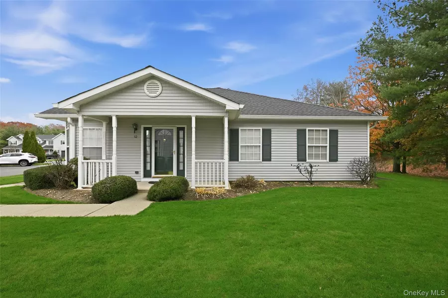 12 Merrimack RD, Smithtown, NY 11787