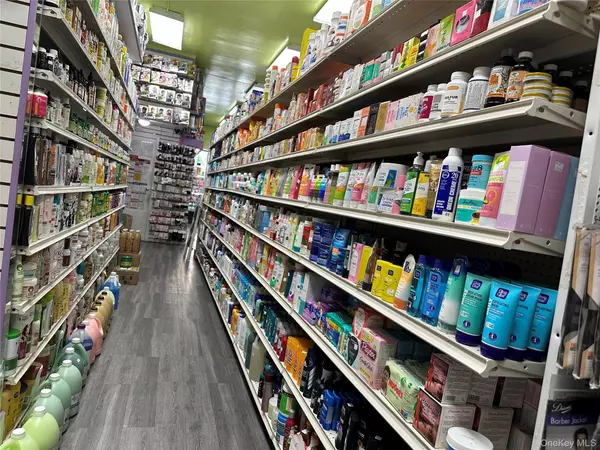 Woodhaven, NY 11421,Address not disclosed