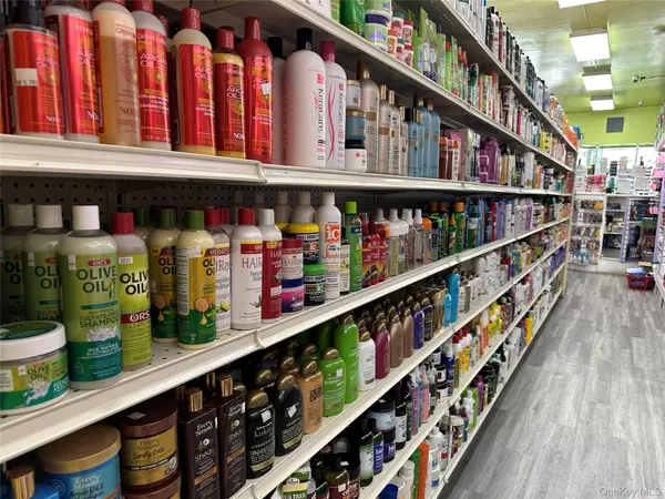 Woodhaven, NY 11421,Address not disclosed