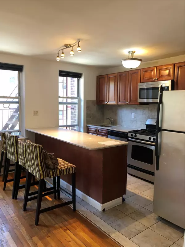 Forest Hills, NY 11375,66-33 Yellowstone Blvd. #2B