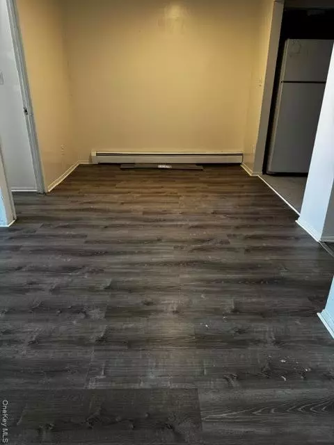 Elmhurst, NY 11373,45-08 82th