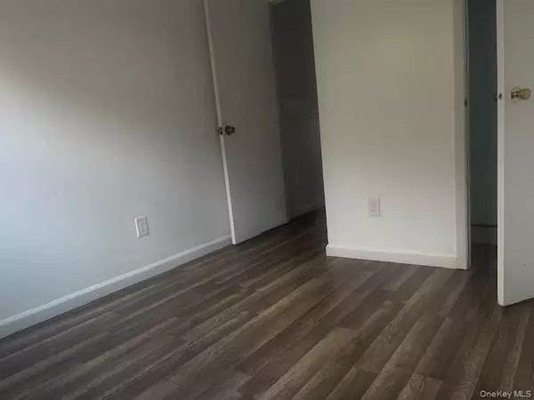 Mastic, NY 11950,66 Van Buren ST