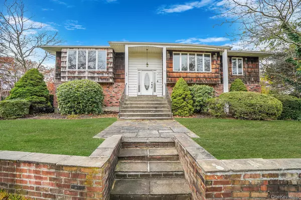 East Northport, NY 11731,15 Arleigh RD