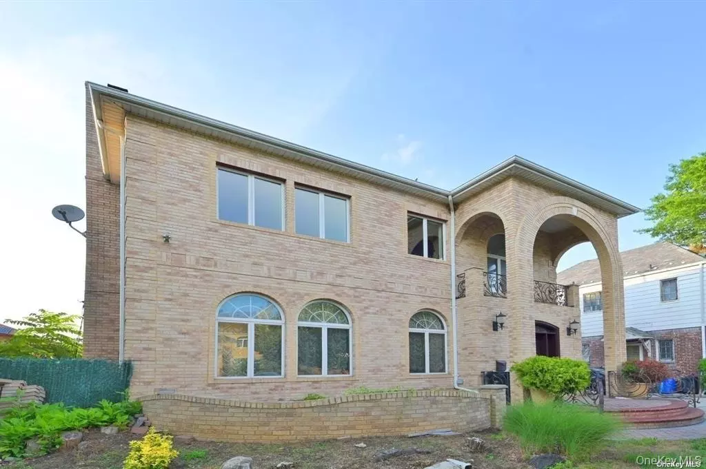 Forest Hills, NY 11375,10835 66th RD