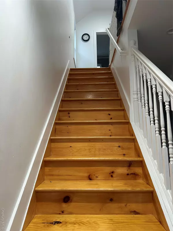 Queens Village, NY 11428,9322 Vanderveer ST